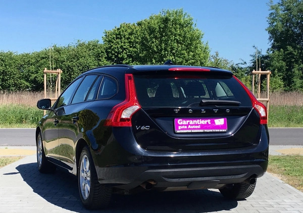 Volvo V60 cena 36800 przebieg: 229000, rok produkcji 2013 z Zwoleń małe 172